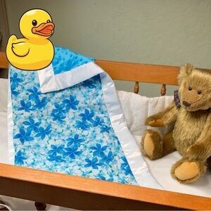 𝅺🌴🤍💙brand NEW🤍💙🌴Crib blanket Hawaiian print🌺